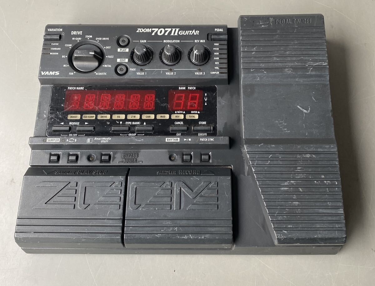 ZOOM エフェクター 707II GUITAR マルチエフェクター 未確認　ジャンク品_画像1