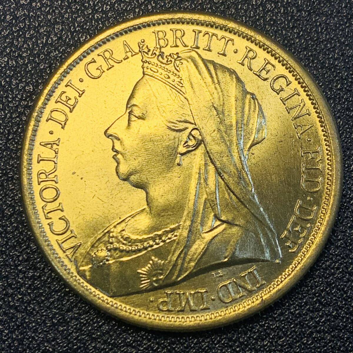 金貨 古銭 1899年  イギリス ヴィクトリア女王 竜殺し クラウン コイン 硬貨の画像2