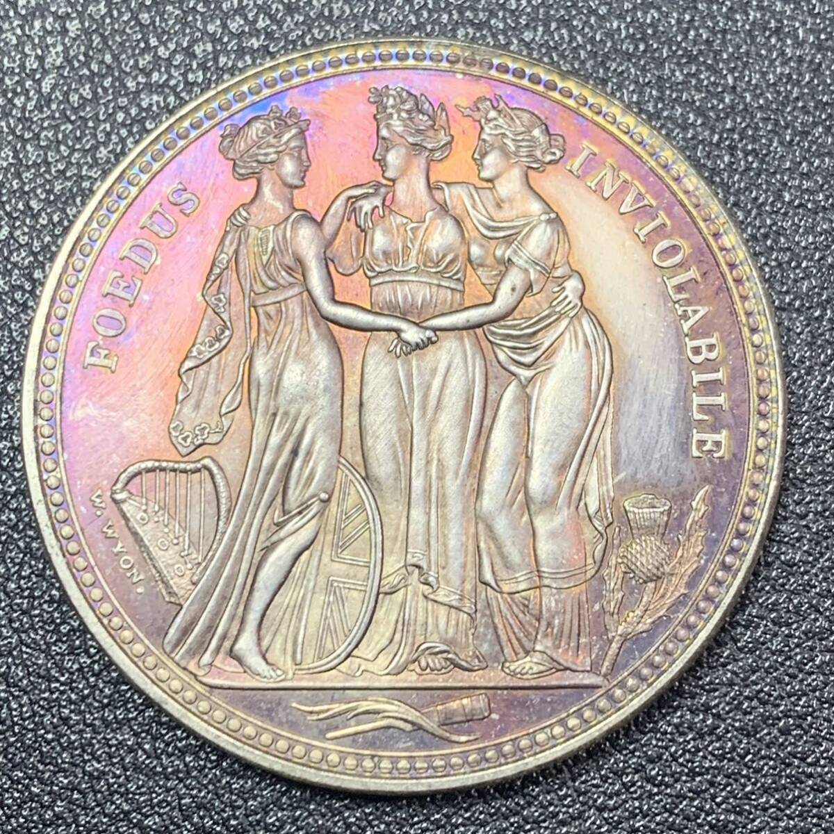 銀貨 古銭 1817年  イギリス ジョージ3世 「三美神」 女性 コイン 硬貨 貿易銀の画像1