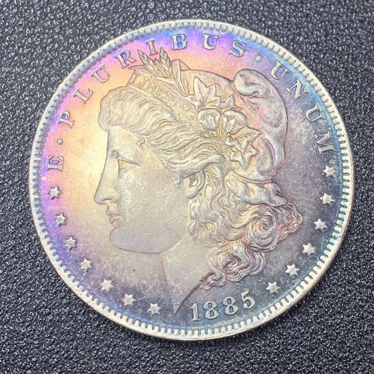 銀貨 古銭 アメリカ 1885年 自由の女神 リバティ エ・プルリブス・ウヌム 合衆爲一 イーグル 1ドル 大型 コイン 硬貨の画像1