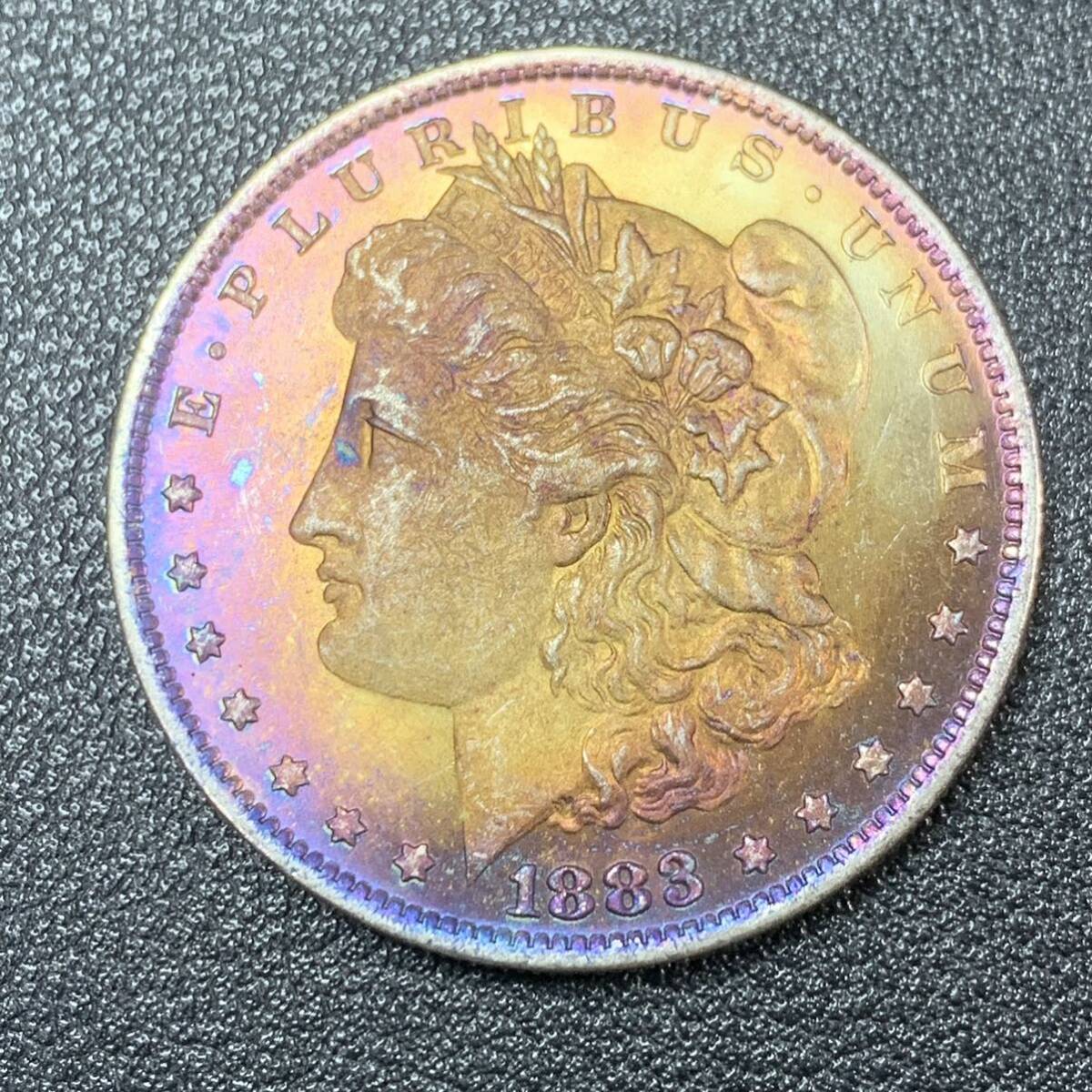銀貨　古銭　アメリカ　1883年　自由の女神　リバティ　エ・プルリブス・ウヌム 合衆爲一　イーグル　1ドル　大型　コイン　硬貨_画像1