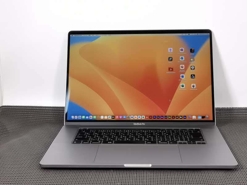 超スペック2019年! Apple MacBook Pro【 超速SSD4TB 】Core i9-9980H 2.30GHz/ メモリ 32GB / Wi-Fi / ダブルOS / Office_画像1