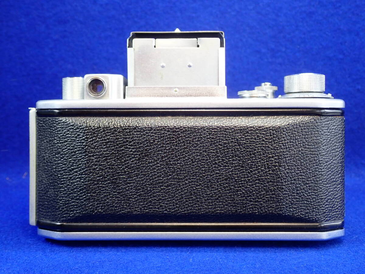 ☆古いカメラ【Asahiflex】アサヒフレックス・１:2.4 ｆ＝５８㎜・・状態良好 美品です。イー25の画像5