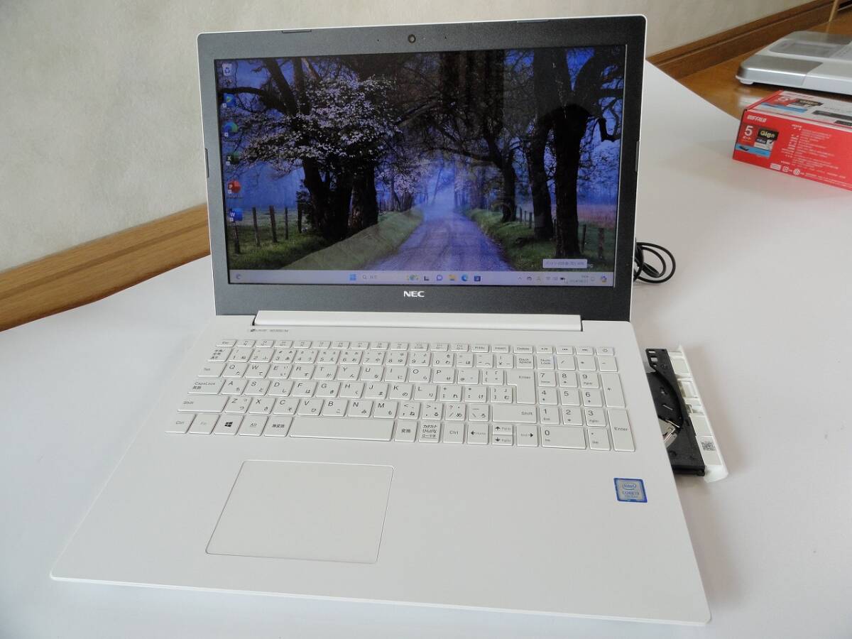 ☆☆お奨めNEC NS300/MAW PC-NS300MAW [カームホワイト]SSDWin11 Corei3とってもかわいい綺麗な中古品 Corei3☆☆の画像3