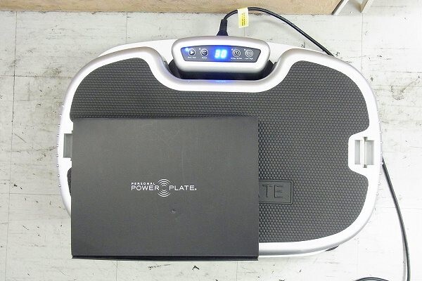 F169-S24-2842【引取限定】Personal Power Plate パーソナル パワープレート 振動マシン 通電確認済み 現状品③＠_画像1