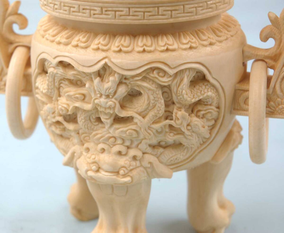 牙材彫刻 在名明大 香炉 獅子 龍 重量約700g 高約20.5㎝ 白材 牙彫の画像6