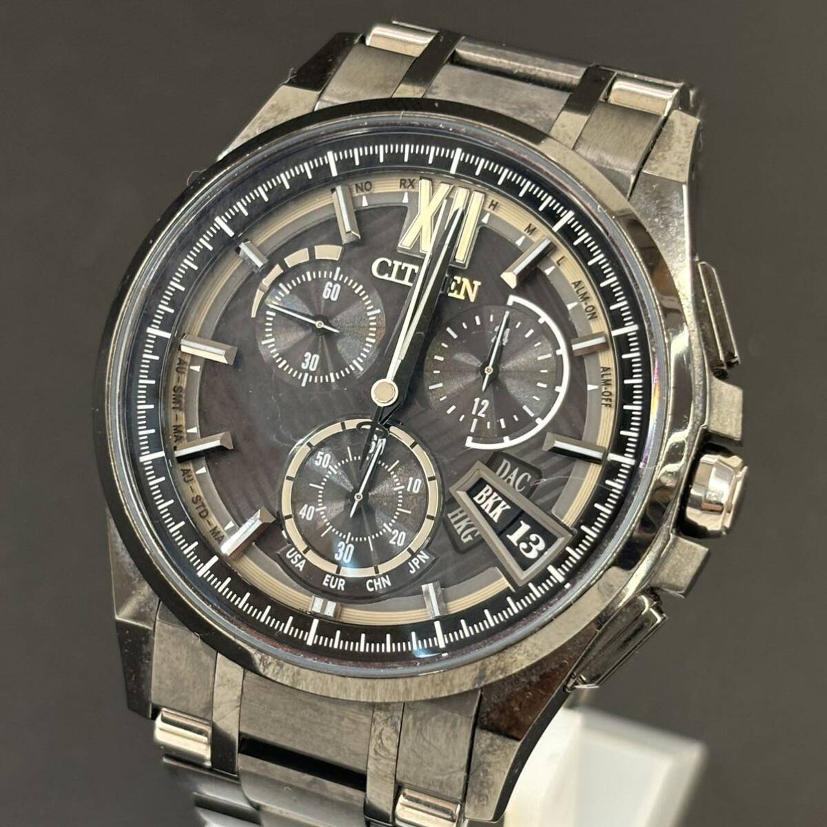 24C026　シチズン　CITIZEN　エコドライブ　ECO-DRIVE　アテッサ　H610-T019412　電波ソーラー　黒文字盤　不動　44ミリ　メンズ腕時計