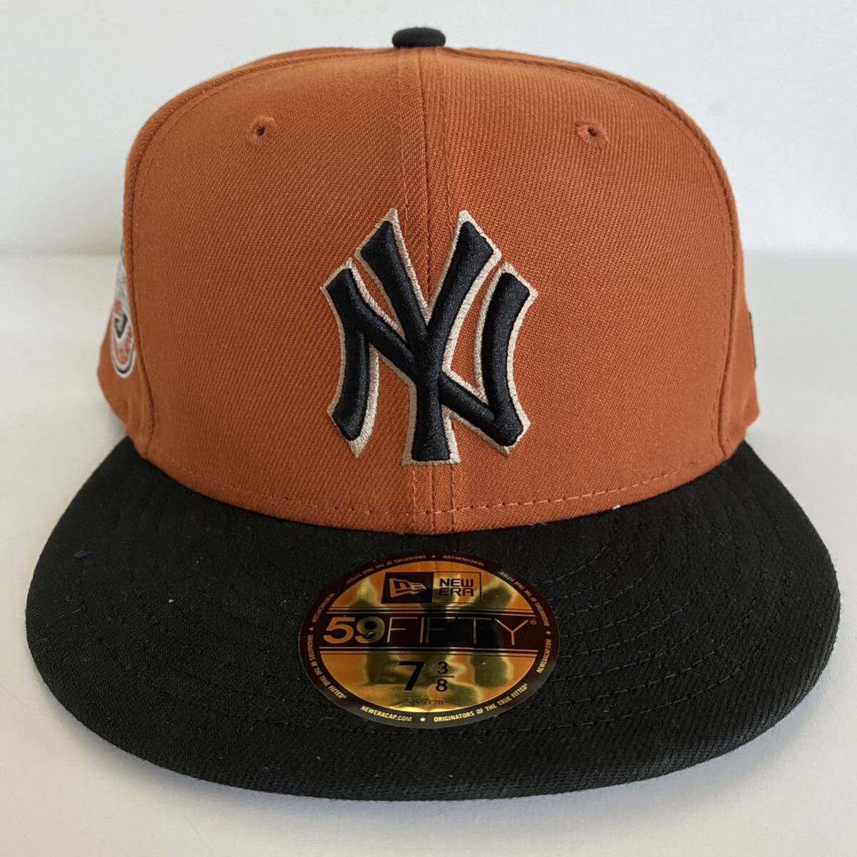 新品 New Era ツバ裏グレー NY Yankees 2Tone Burnt Orange Black Cap 7 3/8 58.7cm ニューエラ ヤンキース 2トーン オレンジ キャップ_画像3