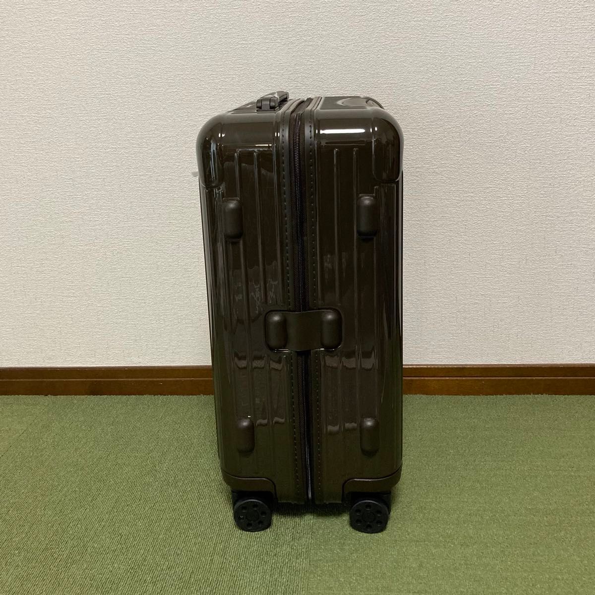 RIMOWA リモワ エッセンシャル キャビン 36L ブラウン