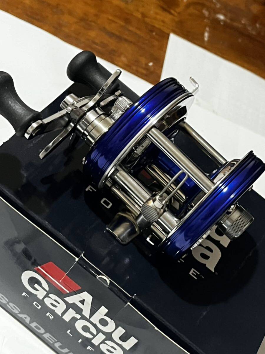 新品 アブ 5500C BLUE ブルー ABU Garcia アンバサダー ロケット Ambassadeur rocket ベイトリール アブガルシア_画像4