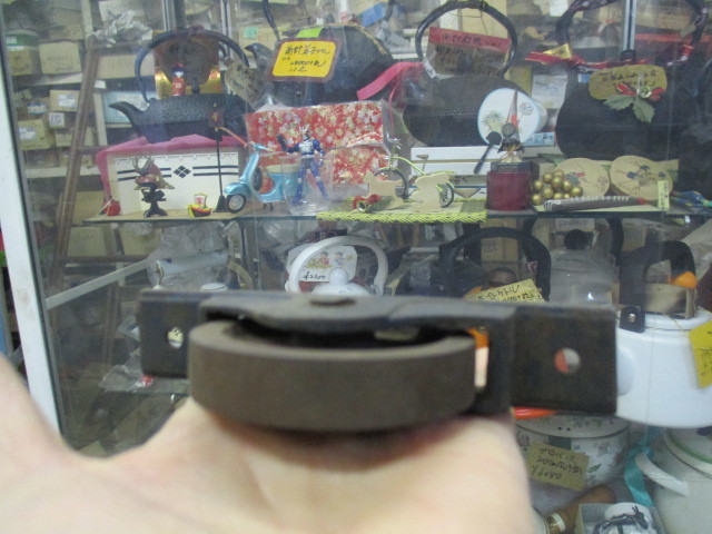 昭和に仕入れた、錆のある鋳物枠の平戸車　６０ｍｍ _画像5