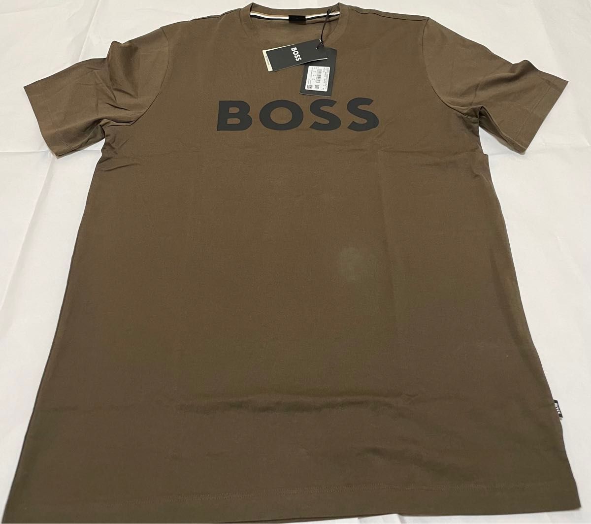 HUGO BOSS 新品未使用　メンズ　tシャツ XL