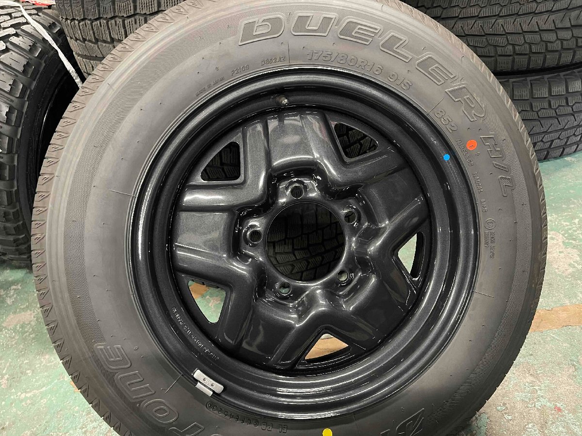 【新車外し品！】中古 ジムニー純正 16インチホイール + 中古 ブリヂストン 175/80R16 2023年製 5本セットの画像2