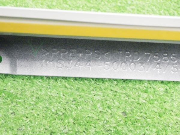 330811 TRD レクサス LS 50系 右サイドスカート 083 ホワイトノーヴァガラスフレーク 未使用品 VXFA50/VXFA55/GVF50/GVF55 LEXUSの画像2