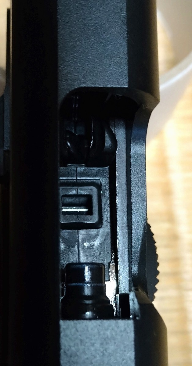 「未使用」マルイ製 デトニクス45&予備マグ メイプルリーフ製クレイジージェット74mm&パッキン硬度50°，実銃用ウォルナット木グリ交換品の画像9