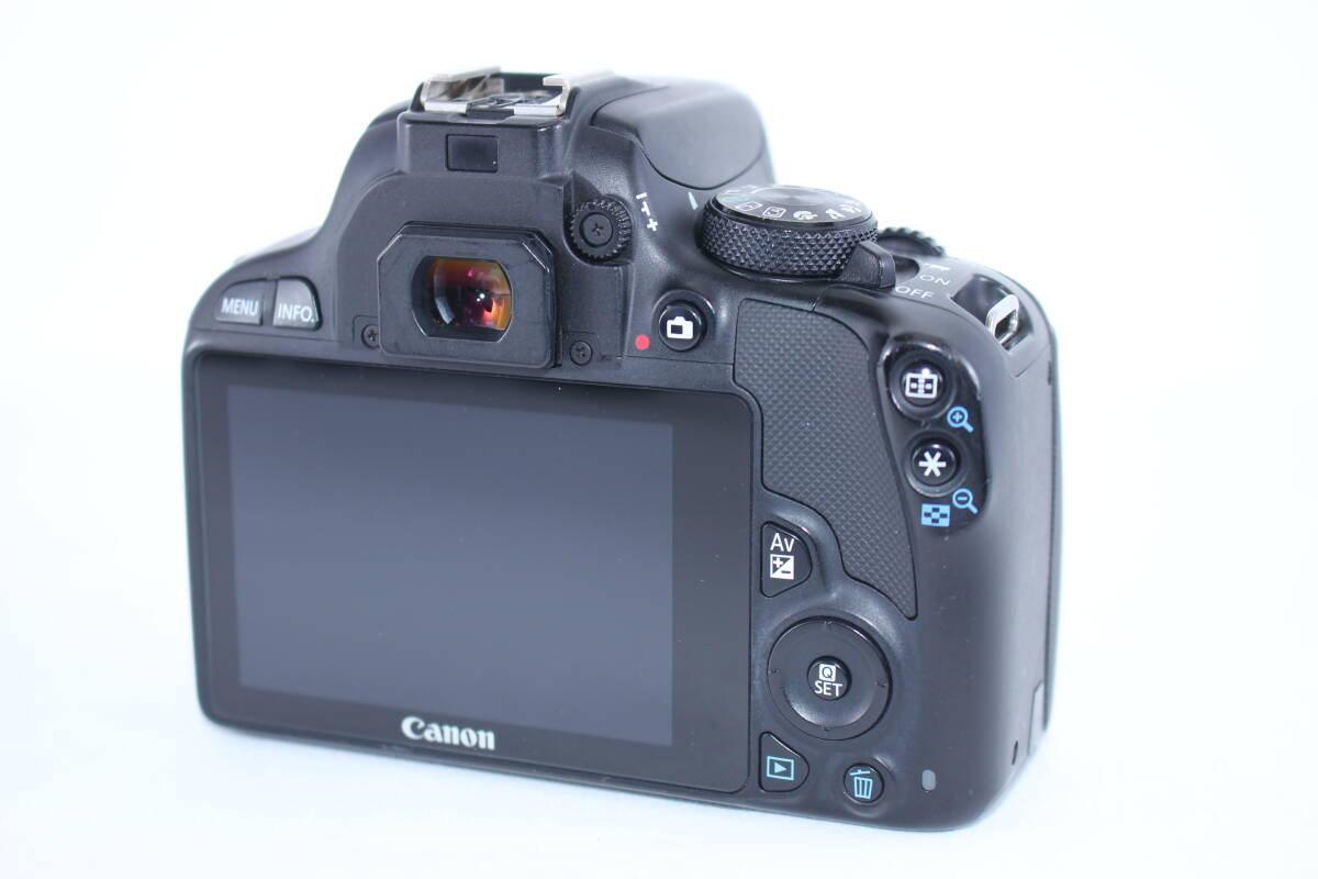 ★... красивая вещь ★ Canon  CANON EOS KiSS X7 EF-S 18-55mm f3.5-5.6 iS ★ работоспособность  OK★#A132