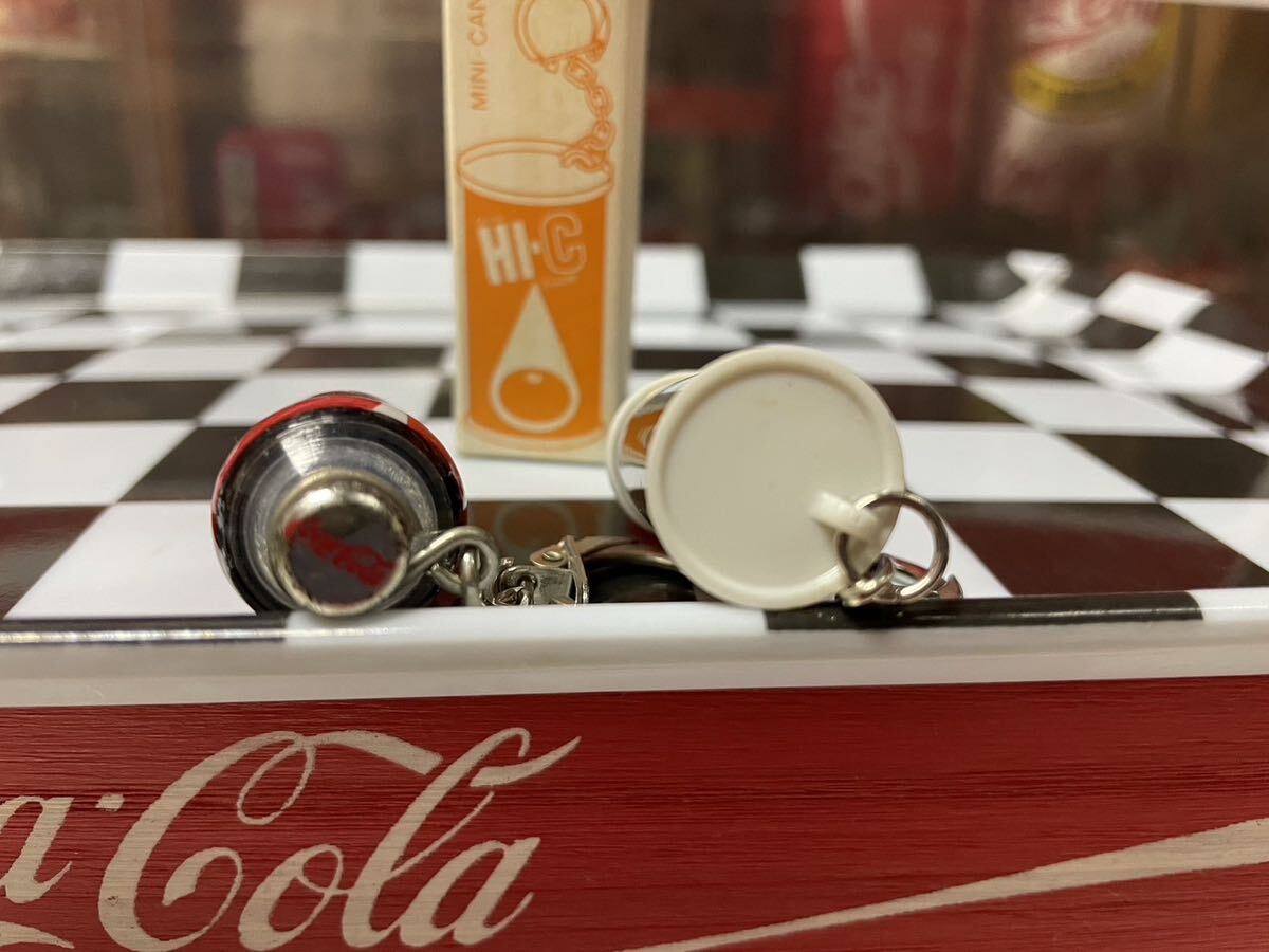 ★Coca-Cola Coke コカコーラグッズ ビンテージ雑貨 キーチェーン  COKEダルマボトル HI-Cオレンジ缶 昭和レトロの画像3