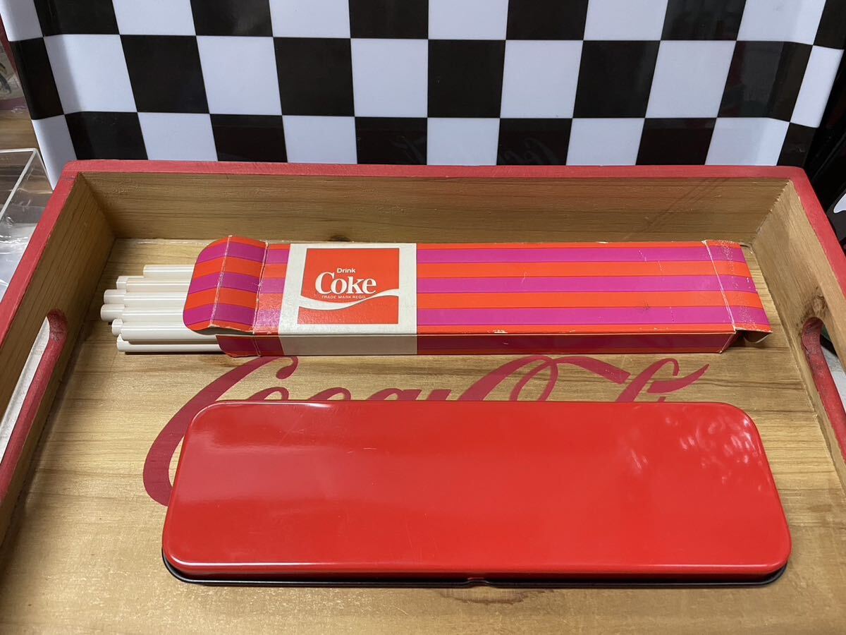 ★Coca-Cola Coke コカ・コーラグッズ ロゴ入り消しゴム付き鉛筆1ダース　カンペンケース　筆箱　ステイショナリー　文具　未使用_画像2