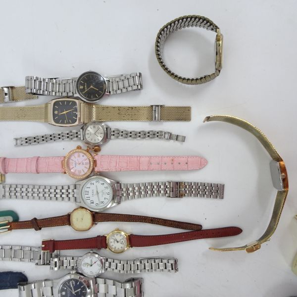 tyom 517 腕時計83本まとめ SEIKO セイコー / スマートウォッチ / ALBA アルバ 等 時計 置き時計 ジャンク品の画像3