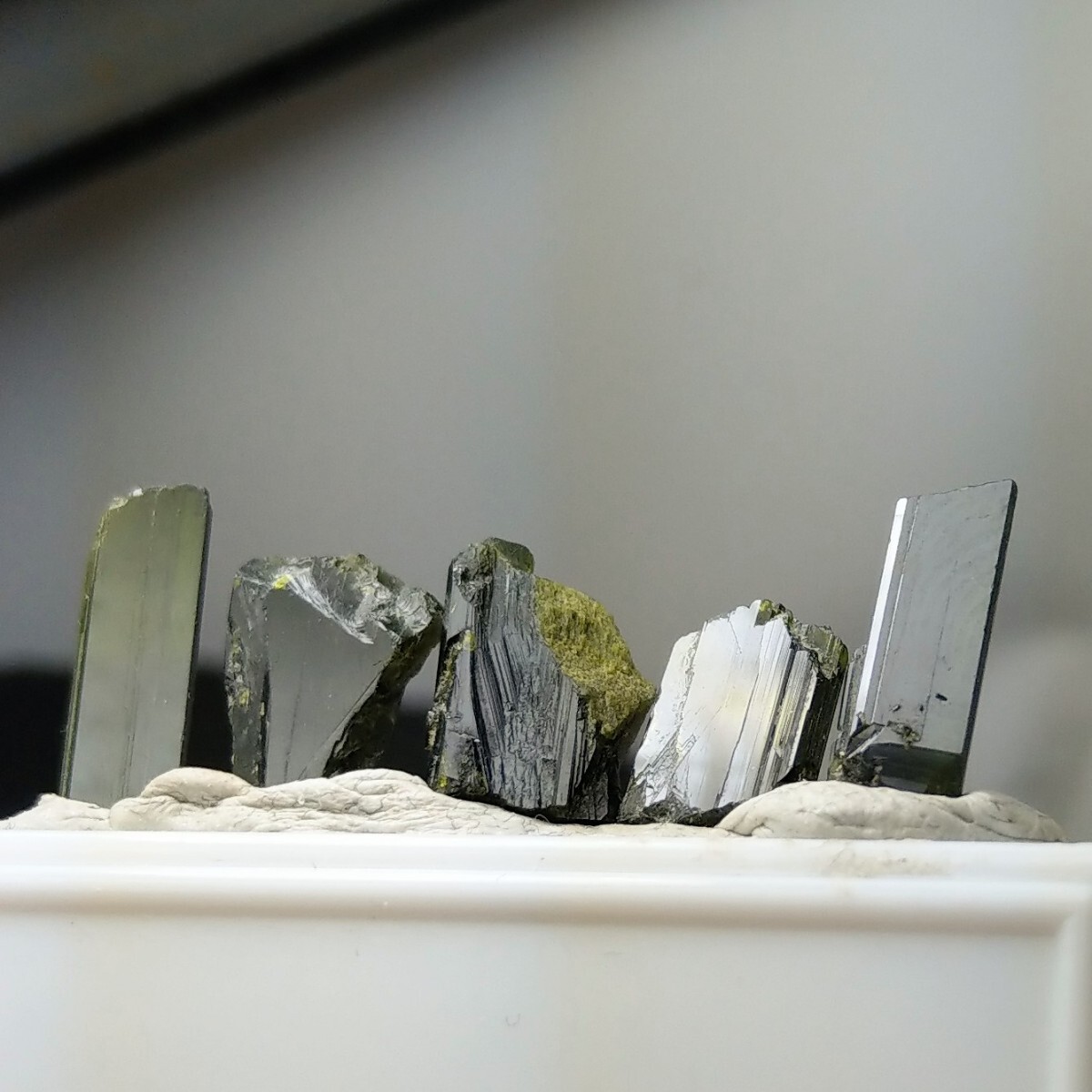 クロムエピドート　緑簾石　結晶　原石　鉱物標本_画像2