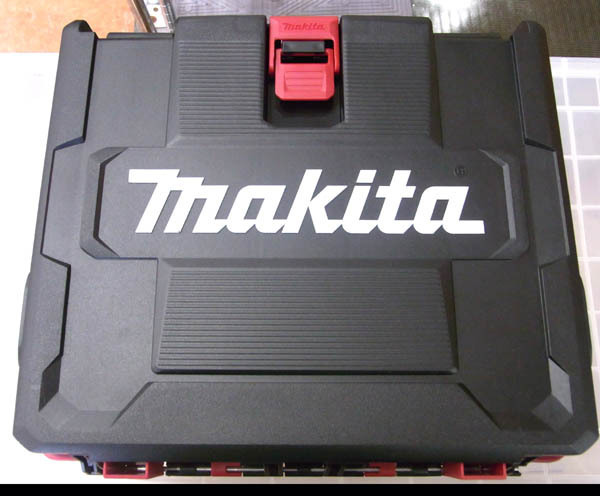 新品 makita マキタ 充電式インパクトドライバ TD002GRDX (バッテリBL4025×2本・充電器DC40RA・ケース付)_画像3