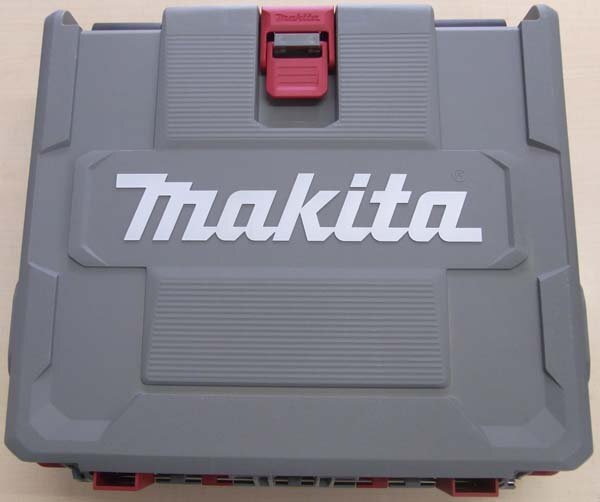 新品 makita マキタ 充電式インパクトドライバ TD003GRAX (バッテリBL4020×2本・充電器DC40RA・ケース付)の画像3