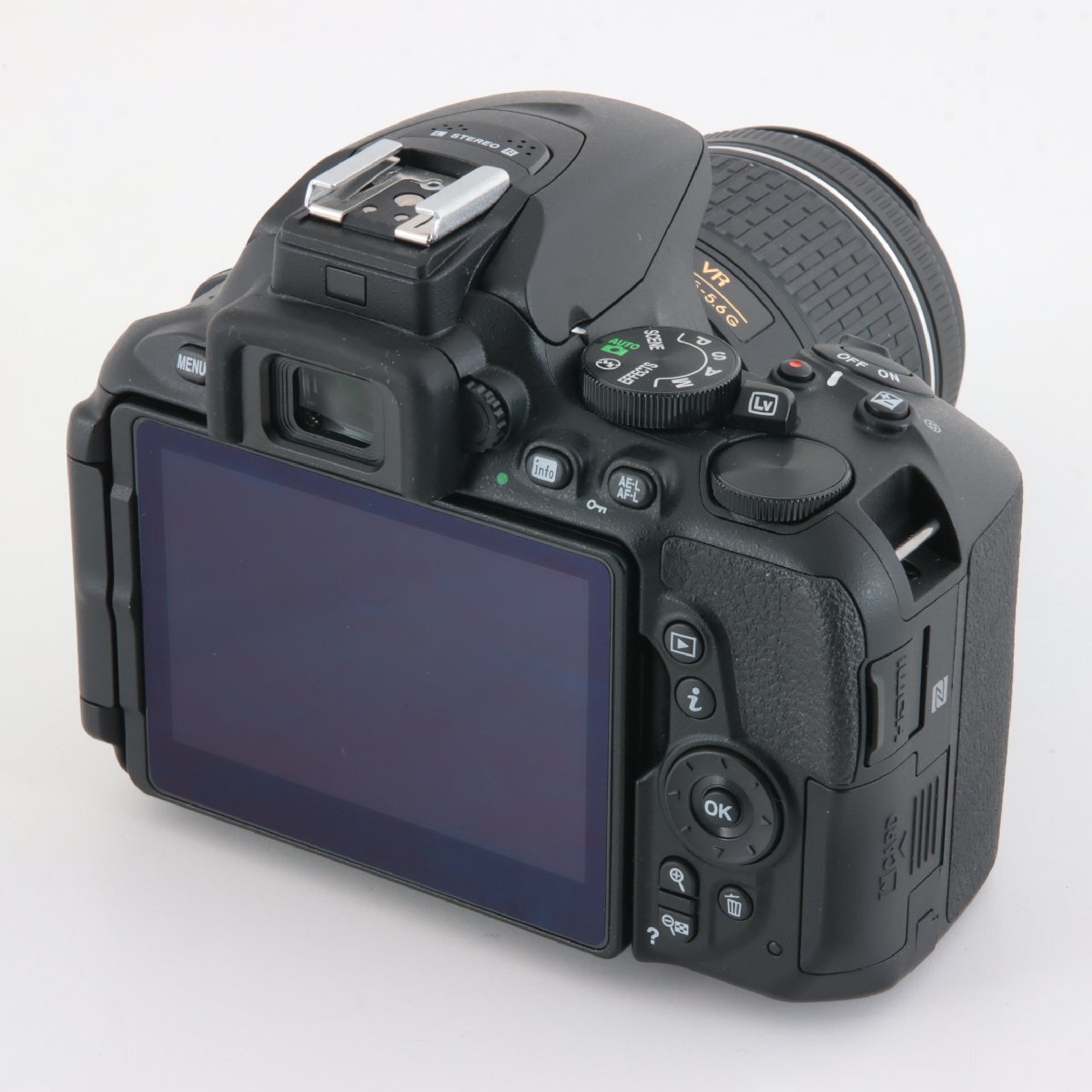1円～ Nikon ニコン デジタル一眼 D5600 / 18-55mm F3.5-5.6G VR / 70-300mm F4.5-6.3G ED VR 【電源ONのみ確認】の画像2