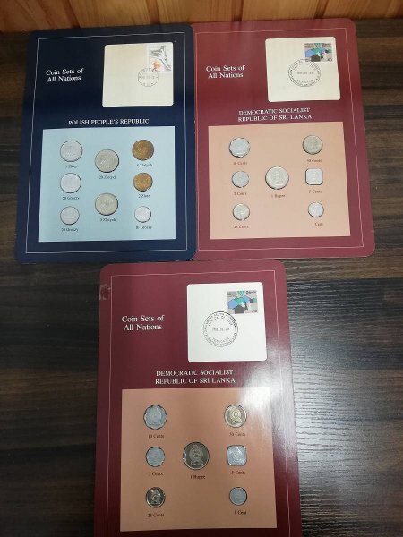 0401B46 「Coin Sets of All Nations」シリーズ スリランカ ブルネイ 香港 デンマーク など おまとめ17枚 ※追加画像有りの画像9