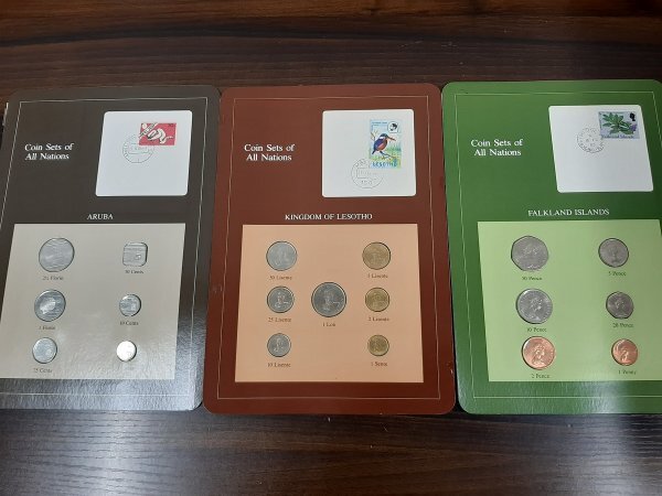 0401U106 世界のコイン コインシート 硬貨 おまとめ インドネシア 韓国 タイ スロベニア フィンランド ガンビア などの画像5