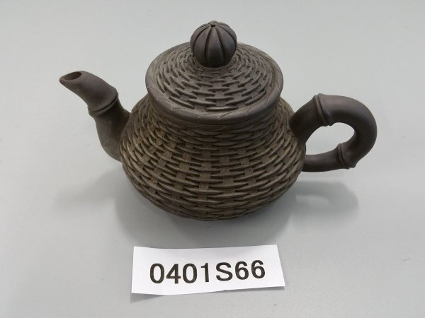 0401S66 工芸品 陶芸 中国 茶道具 急須 の画像1