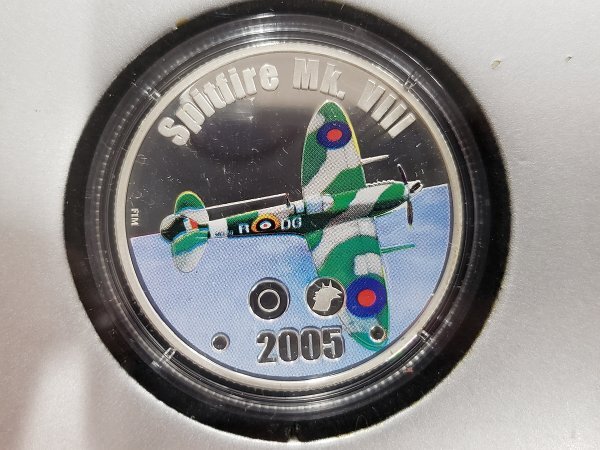 0404M21 世界のコイン 記念硬貨 カラーコイン EROL DEL CIELO 戦闘機の画像2