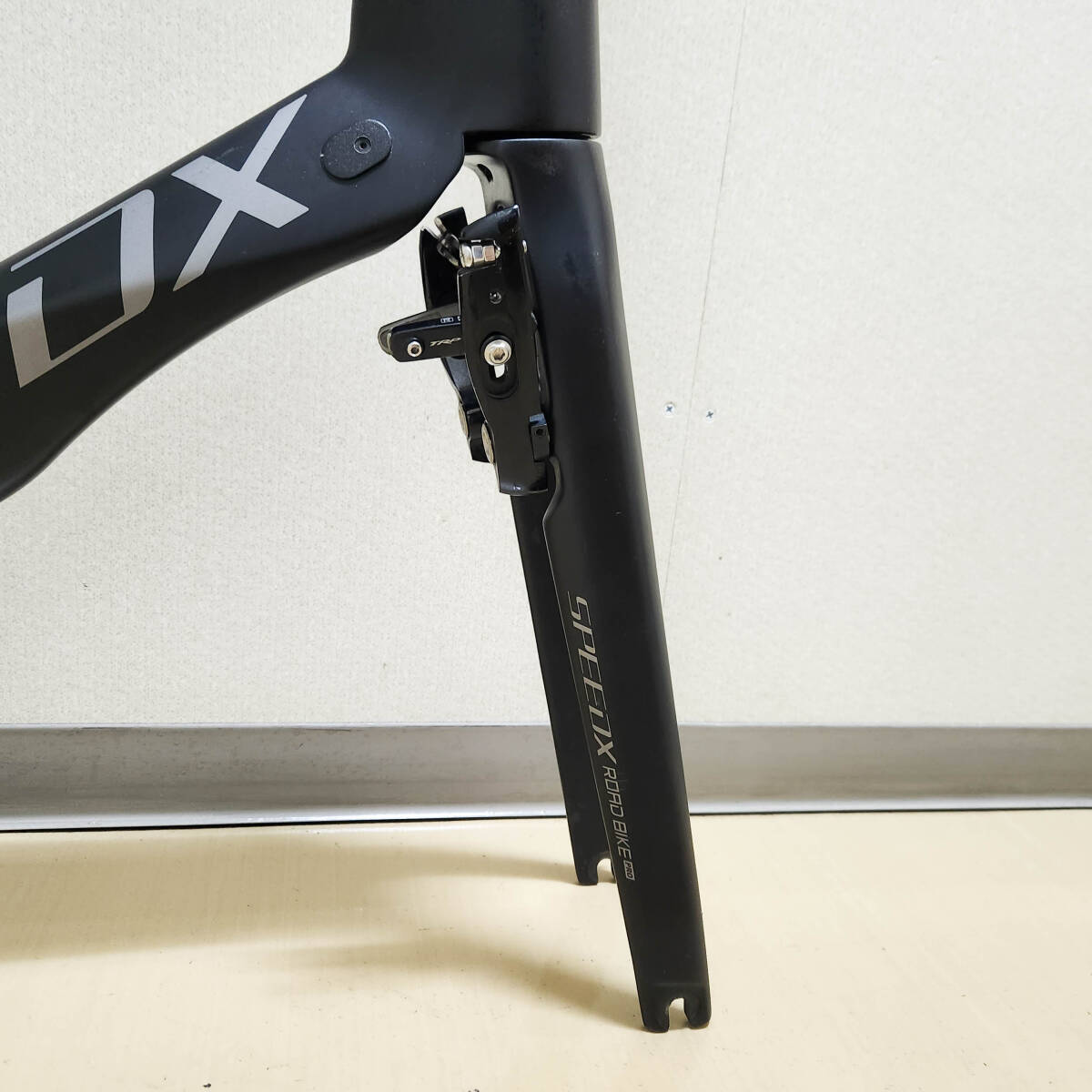 Yahoo!オークション - SPEEDX LEOPARD PRO 内装対応 フル Yahoo!オークション - SPEEDX LEOPARD PRO 内装対応 フル