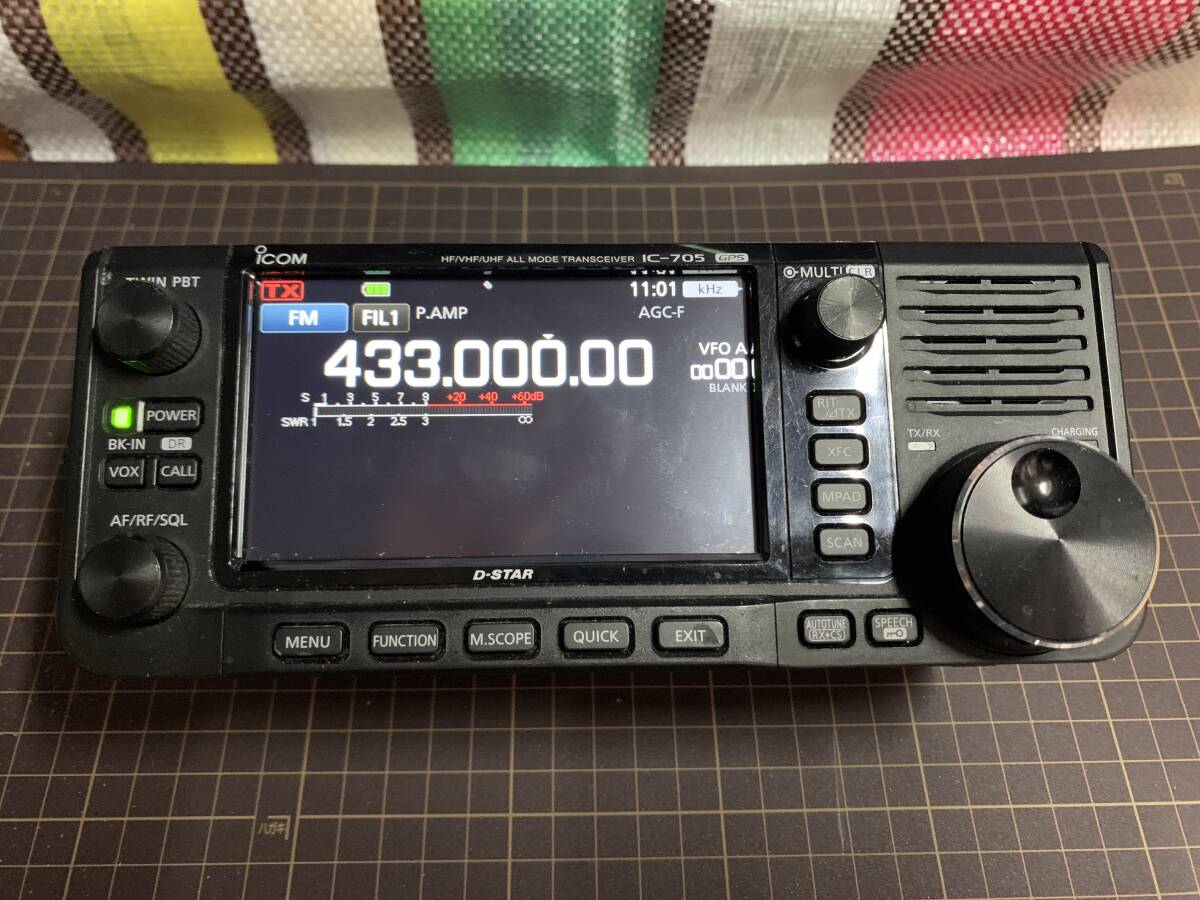 ICOM IC-705本体 HF~430Mhzオールモード 10Wアマチュア無線機 ★動作確認済み★ 説明書・化粧箱なし  の画像1