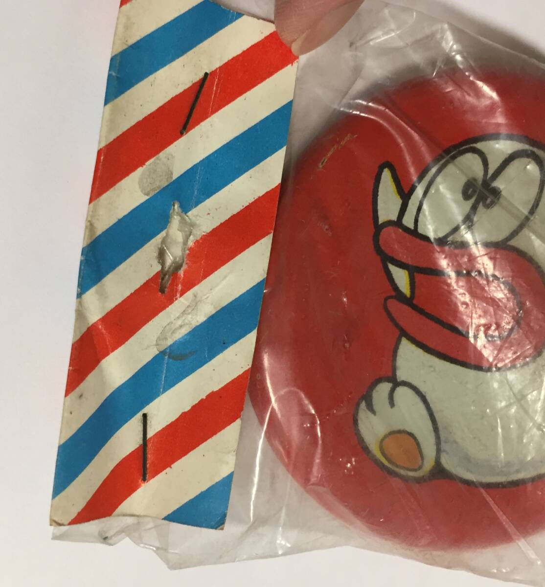 * Obake no Q-Taro Manufacturers unknown string attaching can pendant red unopened * unused goods that time thing over Q rare . rare Showa Retro ①*