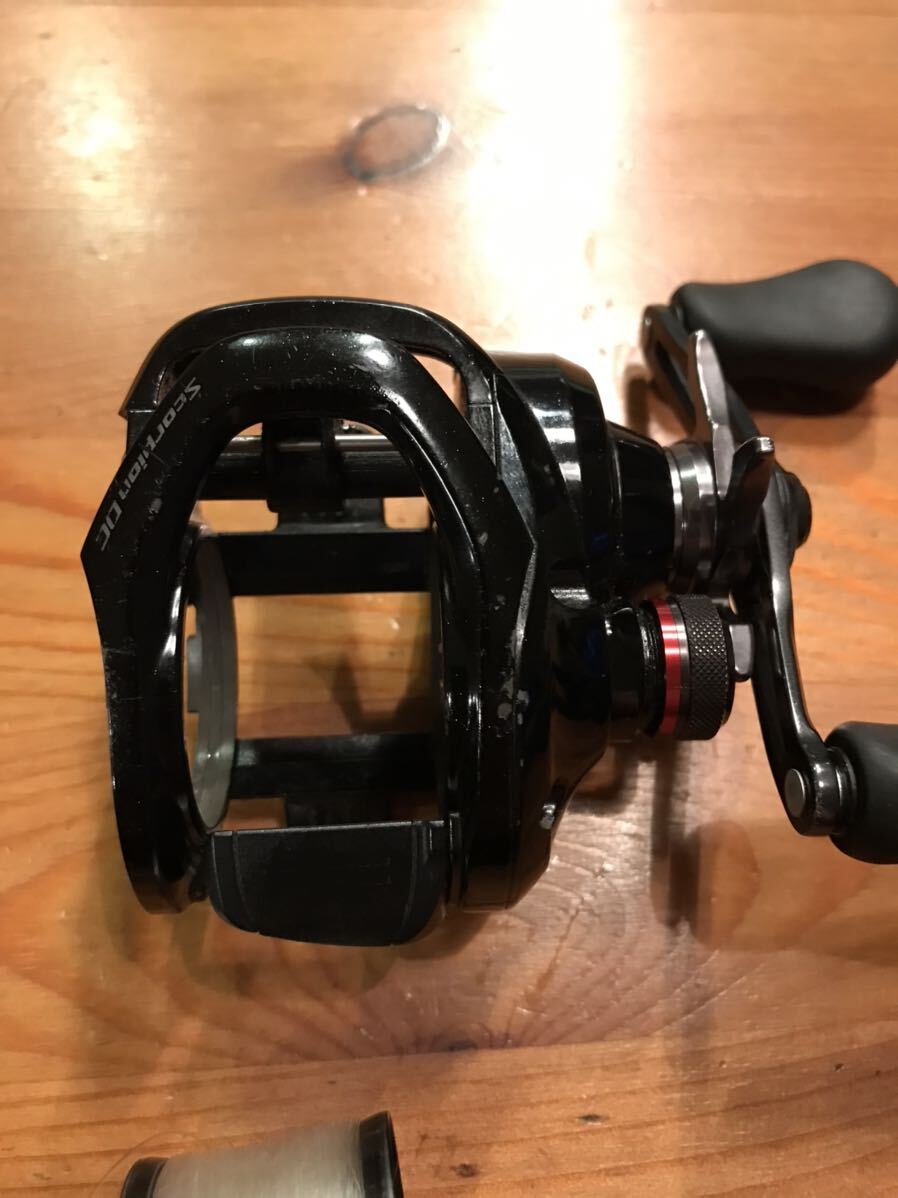 中古 シマノ SHIMANO 17スコーピオンDC 100HG 右ハンドル ベイトリール フロロ14lb100m付きの画像5