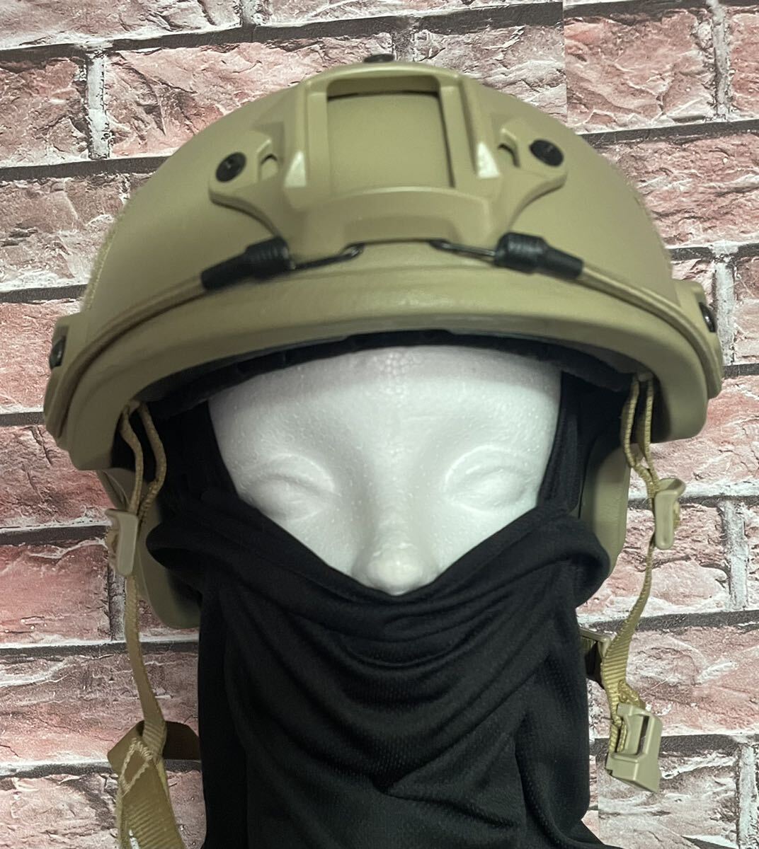 【新品】23年12月製 NIJ ⅢA 実物防弾ヘルメット タクティカルヘルメット 米軍放出品 コヨーテブラウンFAST タルコフ 特殊部隊の画像1