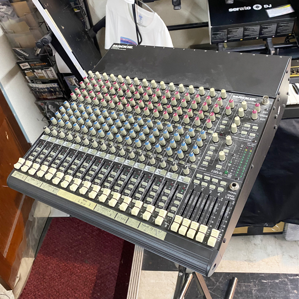 MACKIE CR1604-VLZ 16ch Mixer アナログミキサー _画像1