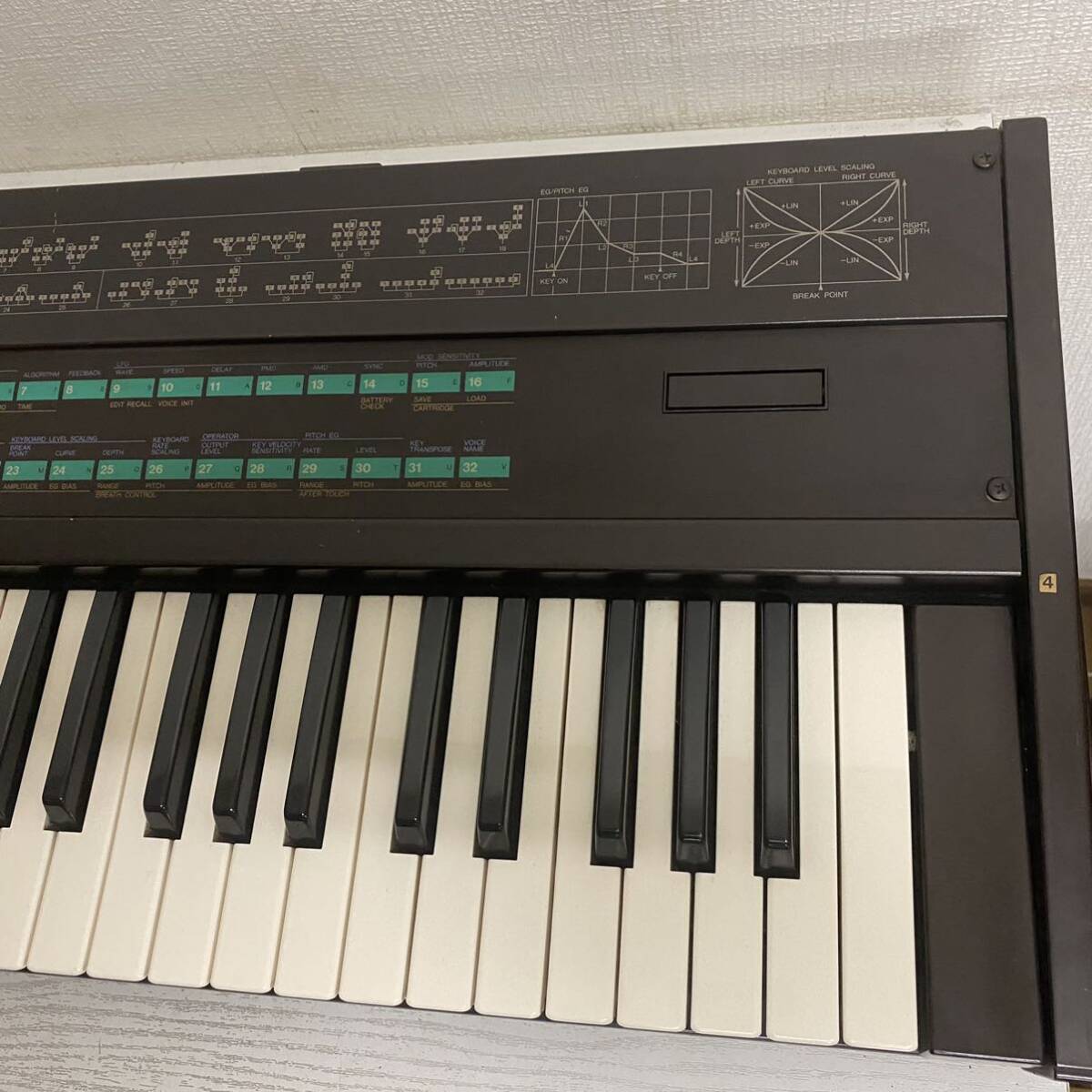 【ジャンク】YAMAHA DX7 シンセサイザー 鍵盤楽器 ジャンク 現状品の画像5