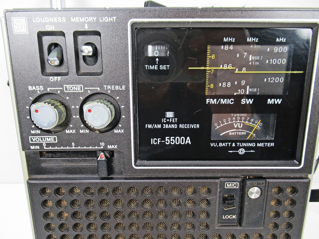 ◆[C23]SONY ソニー スカイセンサー ICF-5500A FM/MW/SWラジオ 3バンドレシーバー  レトロ 動作確認済の画像4