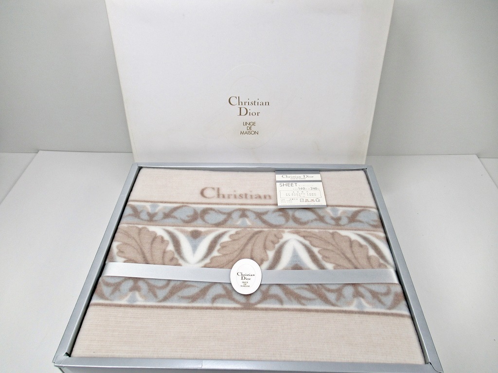 ◆[B77]未使用品 Christian Dior クリスチャンディオール モッサーシーツ 上品なデザイン 140×240cm シーツ 寝具の画像2