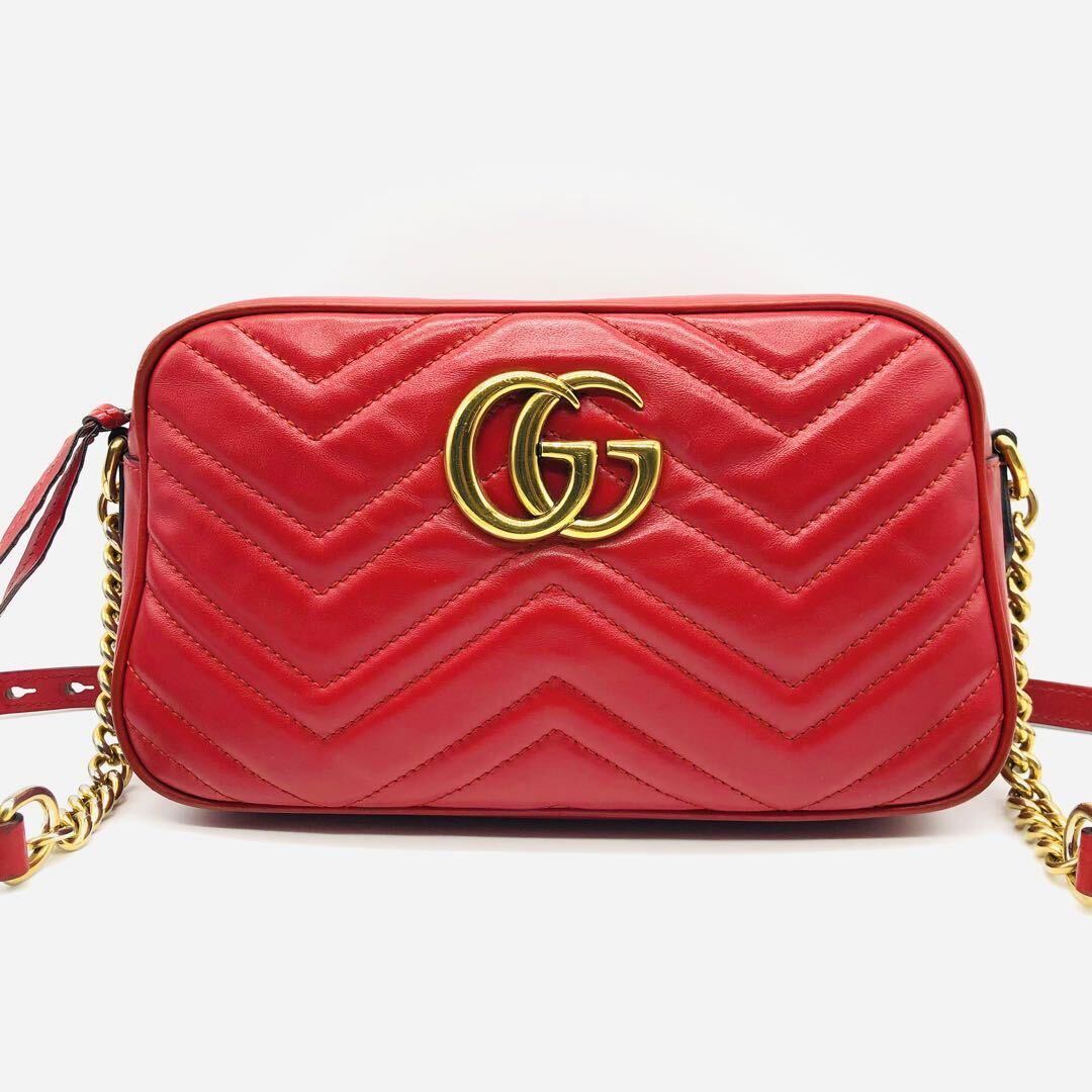 【美品】GUCCI グッチ ショルダーバッグ カメラバッグ ポーチ マーモント ロゴ金具 キルティング チェーン スモール 肩掛け 斜め掛け 赤の画像2