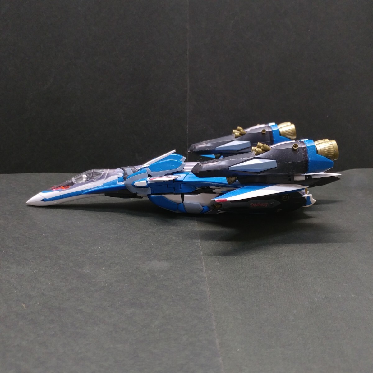 BANDAI/バンダイ 1/72 マクロスΔ VF-31J スーパージークフリード ハヤテインメルマン機 完成品 プラモデル ジャンク マクロスDELTAの画像3