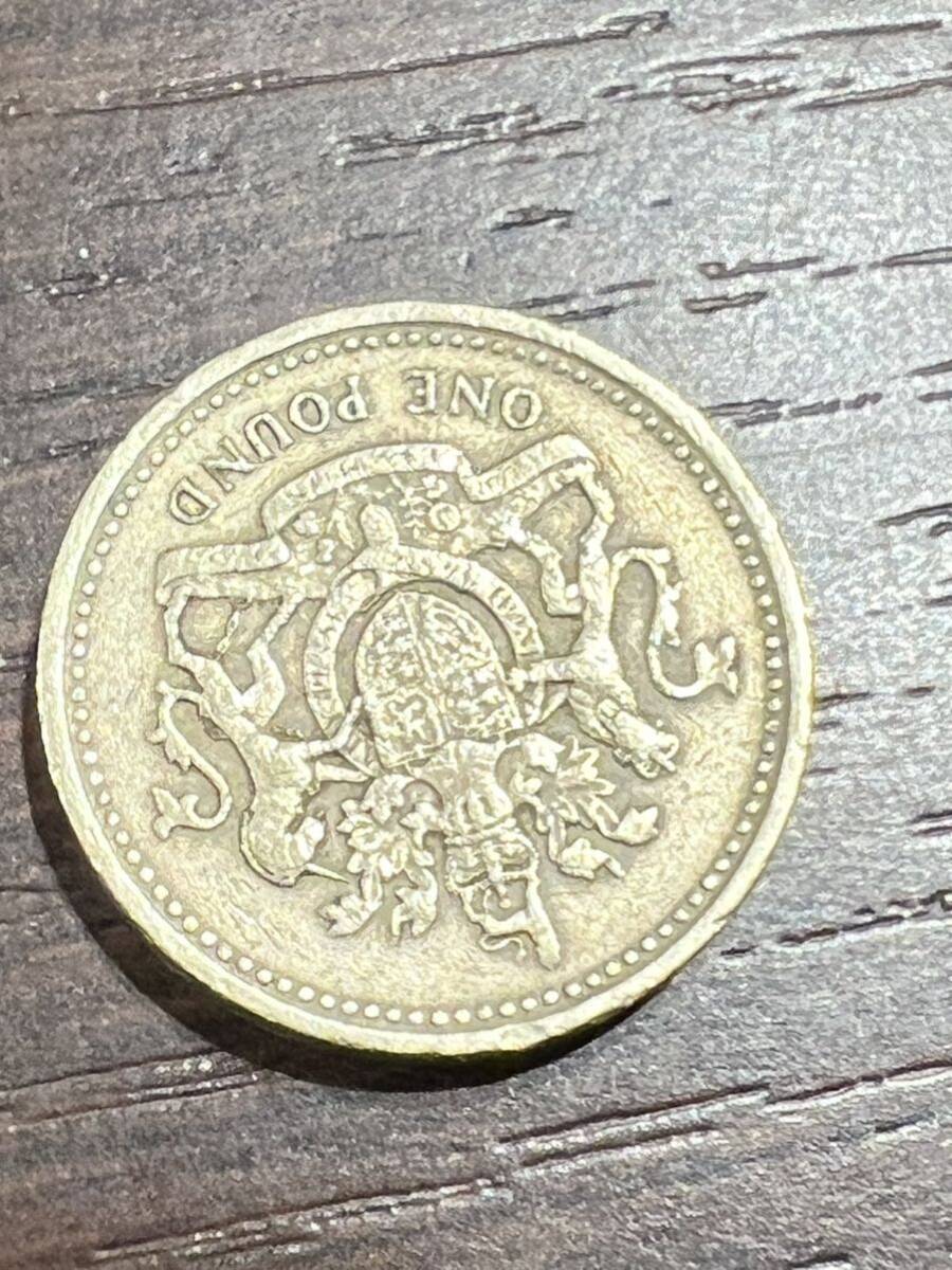 イギリス 1983 1ポンド 外国コイン 硬貨 アンティーク 流通/現状品 送84 同梱可の画像2