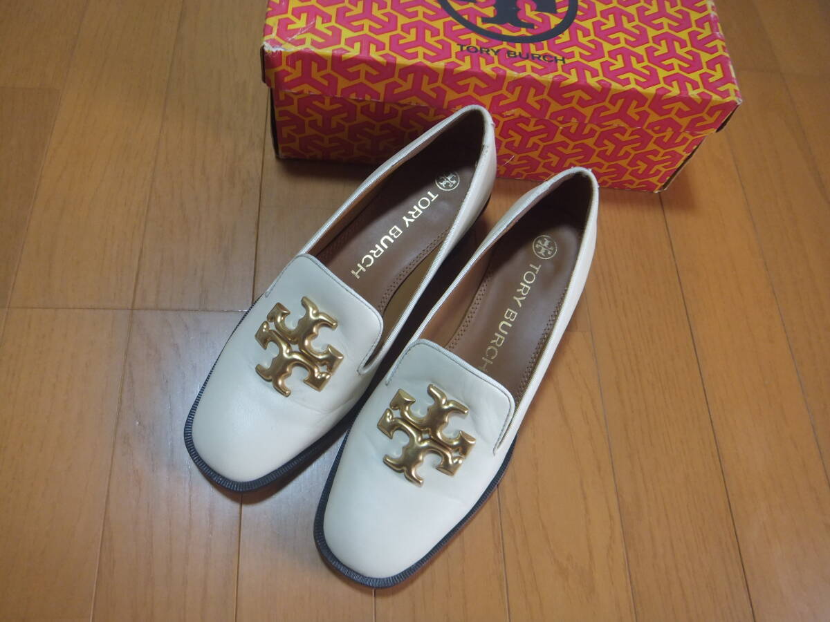 ◇トリーバーチ TORY BURCH◇ゴールド金具ロゴ レザーパンプス レディース 箱付き 7M(24cm)_画像1