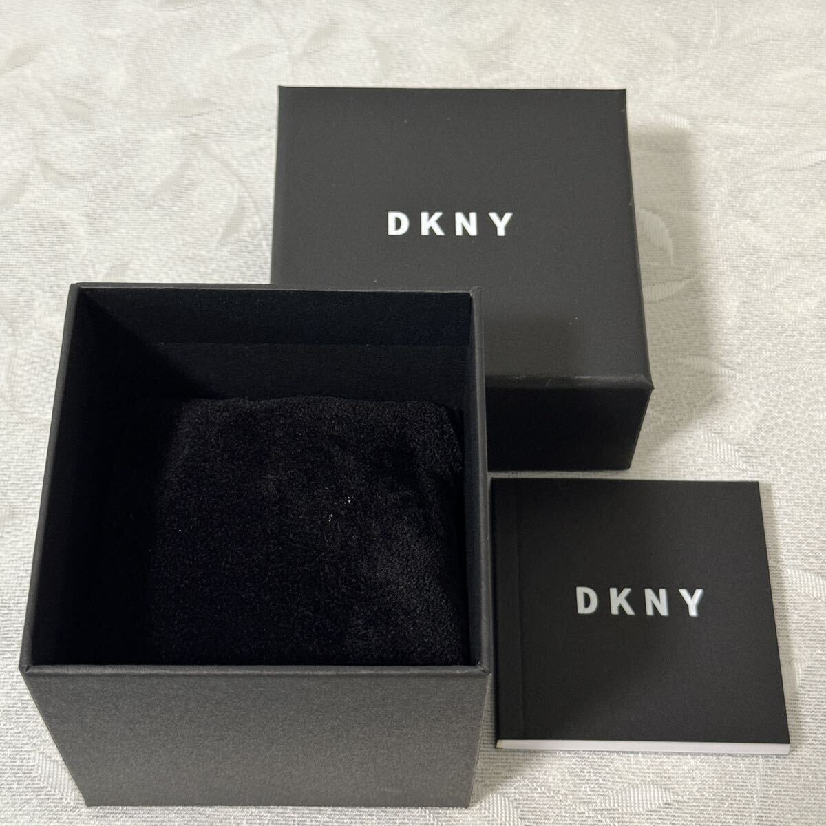 DKNY ダナキャランニューヨーク 腕時計 35mm NY2343 未使用 ゴールド_画像6
