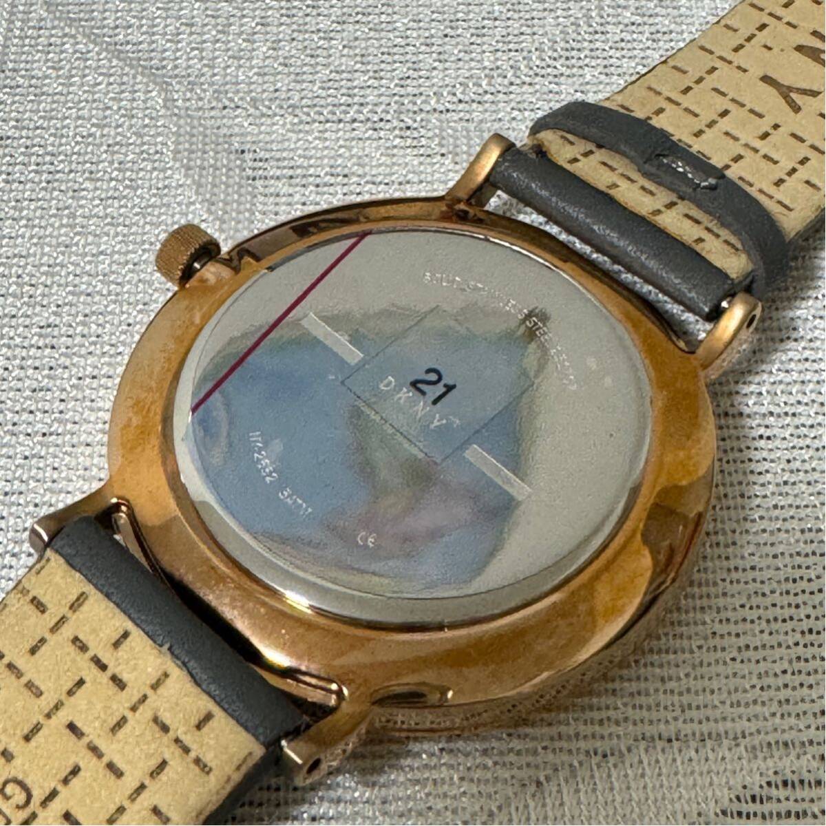 DKNY ダナキャランニューヨーク 腕時計 36mm NY2652 未使用 ゴールド_画像6