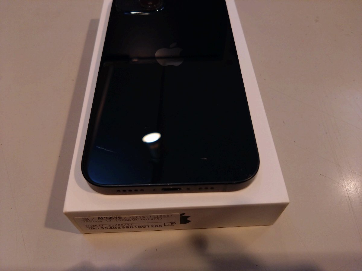 SIMフリー☆Apple iPhone13 256GB ミッドナイト 中古品☆_画像3