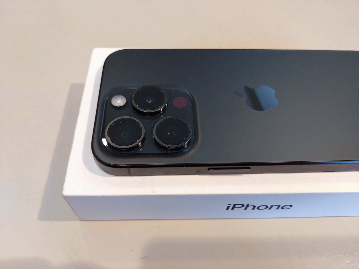 SIMフリー☆Apple iPhone15 Pro 512GB ブラック 新品同様品☆