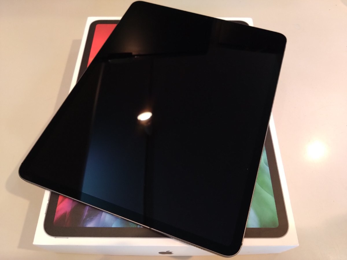 SIMフリー☆iPad Pro12.9 第4世代 cell 128GB グレイ 美品☆の画像1