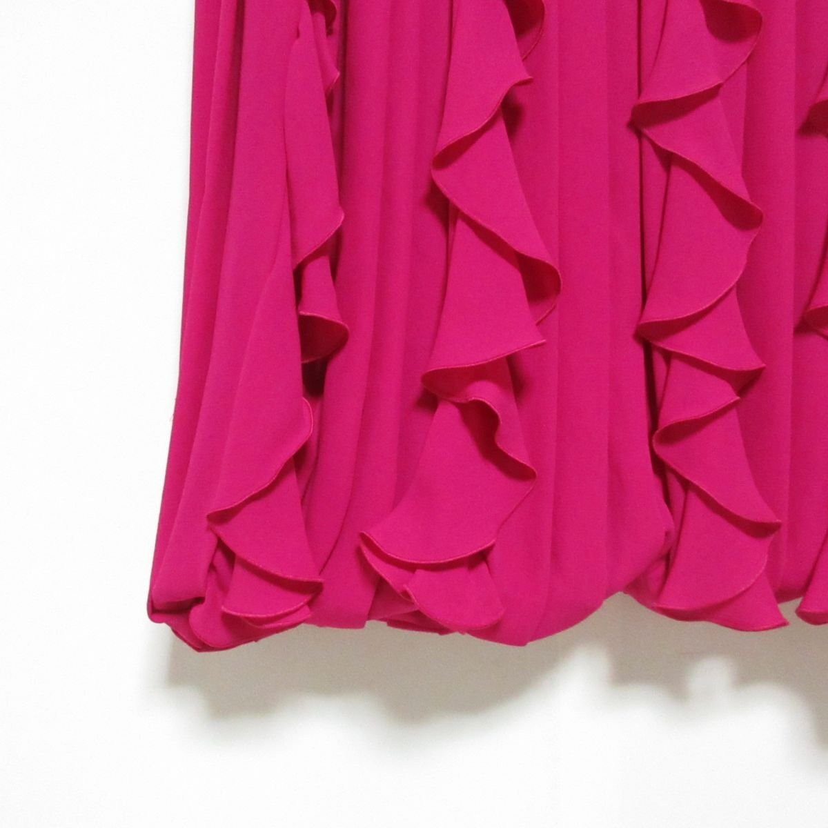 прекрасный товар ESCADA Escada шелк 100% безрукавка колено длина оборка One-piece платье 36 розовый *